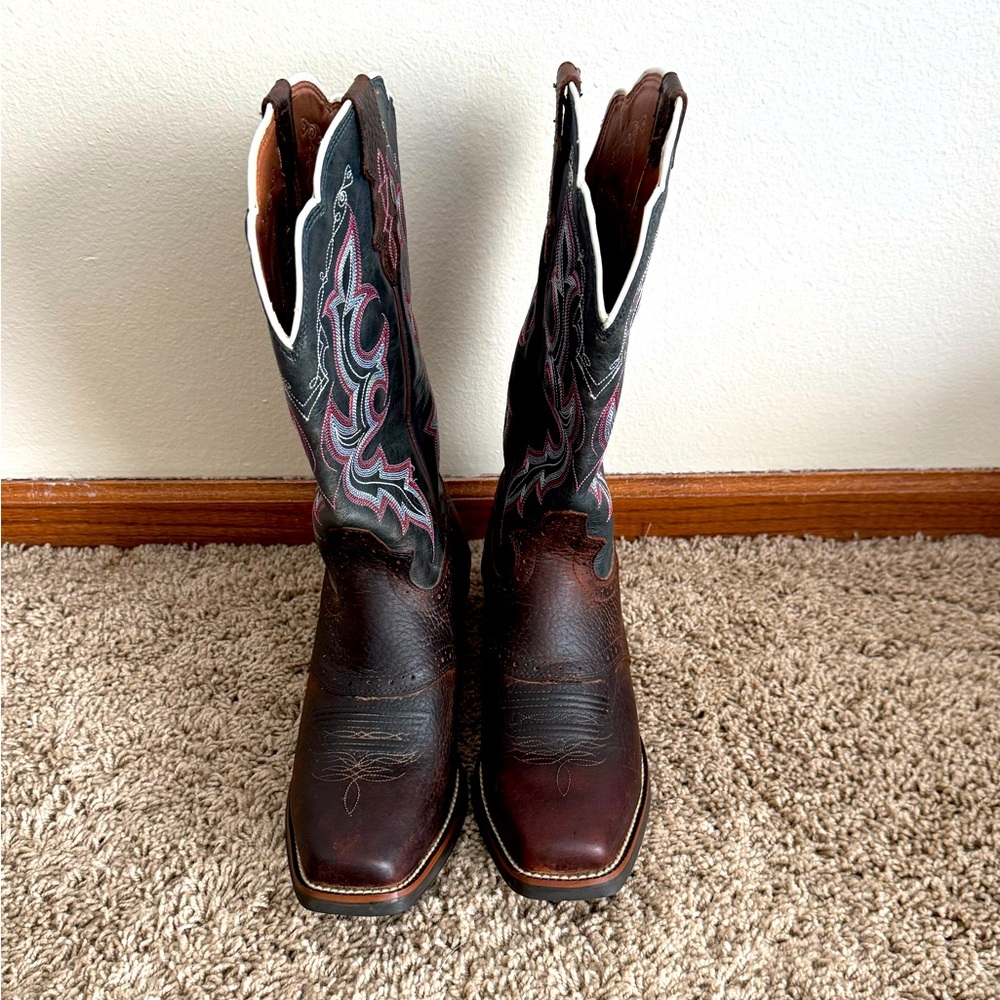 Justin Boots, Stamped Punchy Collection NWOT